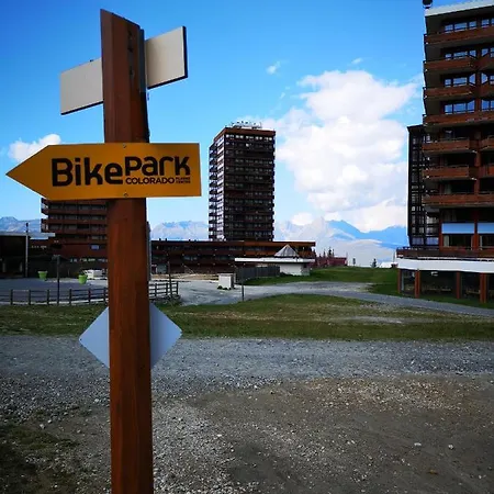 Appartement 1 Piece Plagne Village 4 Personnes 2050 M Pied Des Pistes *