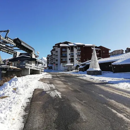 1 Piece Plagne Village 4 Personnes 2050 M Pied Des Pistes * La Plagne